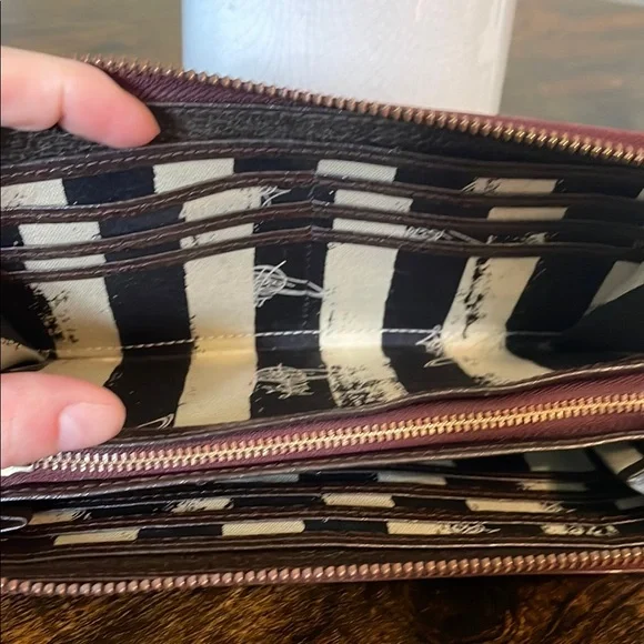 Vivienne Westwood Orb Zippy Wallet Stunning Condition! - Picture 11 of 15